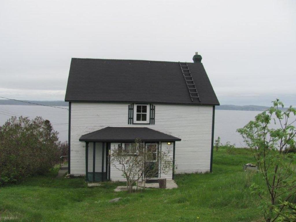 Вілла Wolf Cove Retreat House Amherst Cove Екстер'єр фото